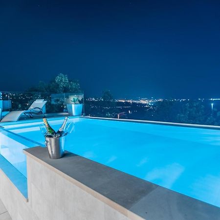 Villa The Boat With Rooftop Pool Matulji Εξωτερικό φωτογραφία