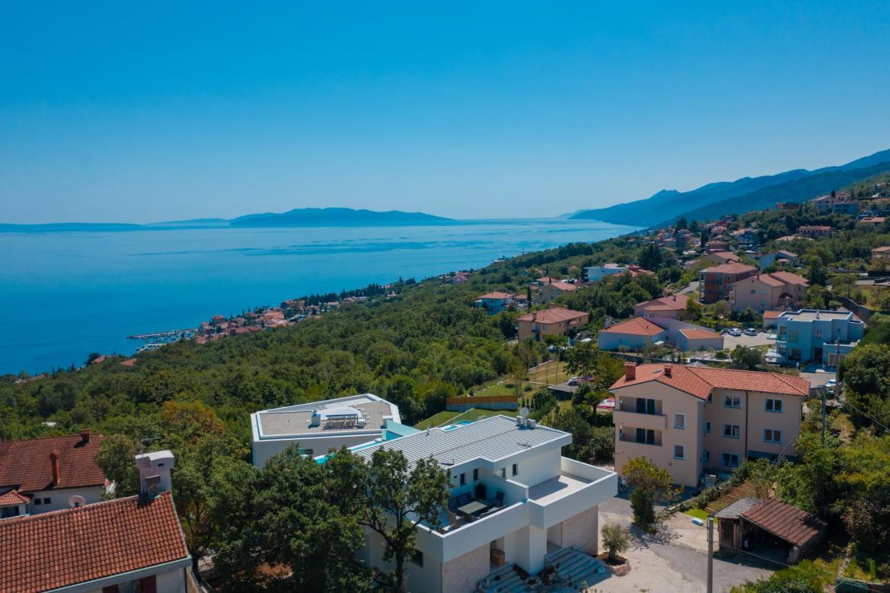 Villa The Boat With Rooftop Pool Matulji Εξωτερικό φωτογραφία