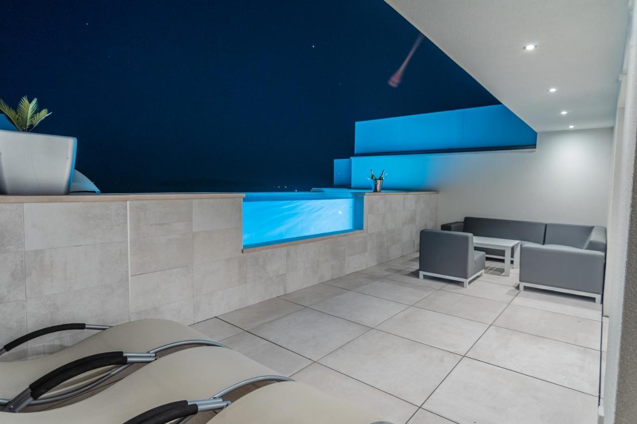 Villa The Boat With Rooftop Pool Matulji Εξωτερικό φωτογραφία